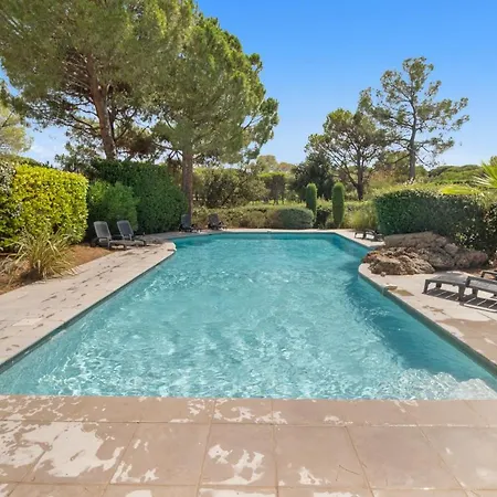 Le 11 - Appt Climatise Avec Piscine Partagee