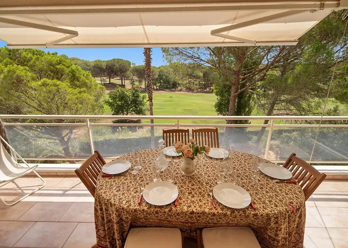 Le 11 - Appt Climatise Avec Piscine Partagee