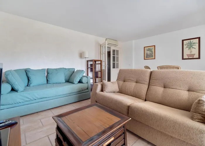 Le 11 - Appt Climatise Avec Piscine Partagee Apartment Saint-Raphaël